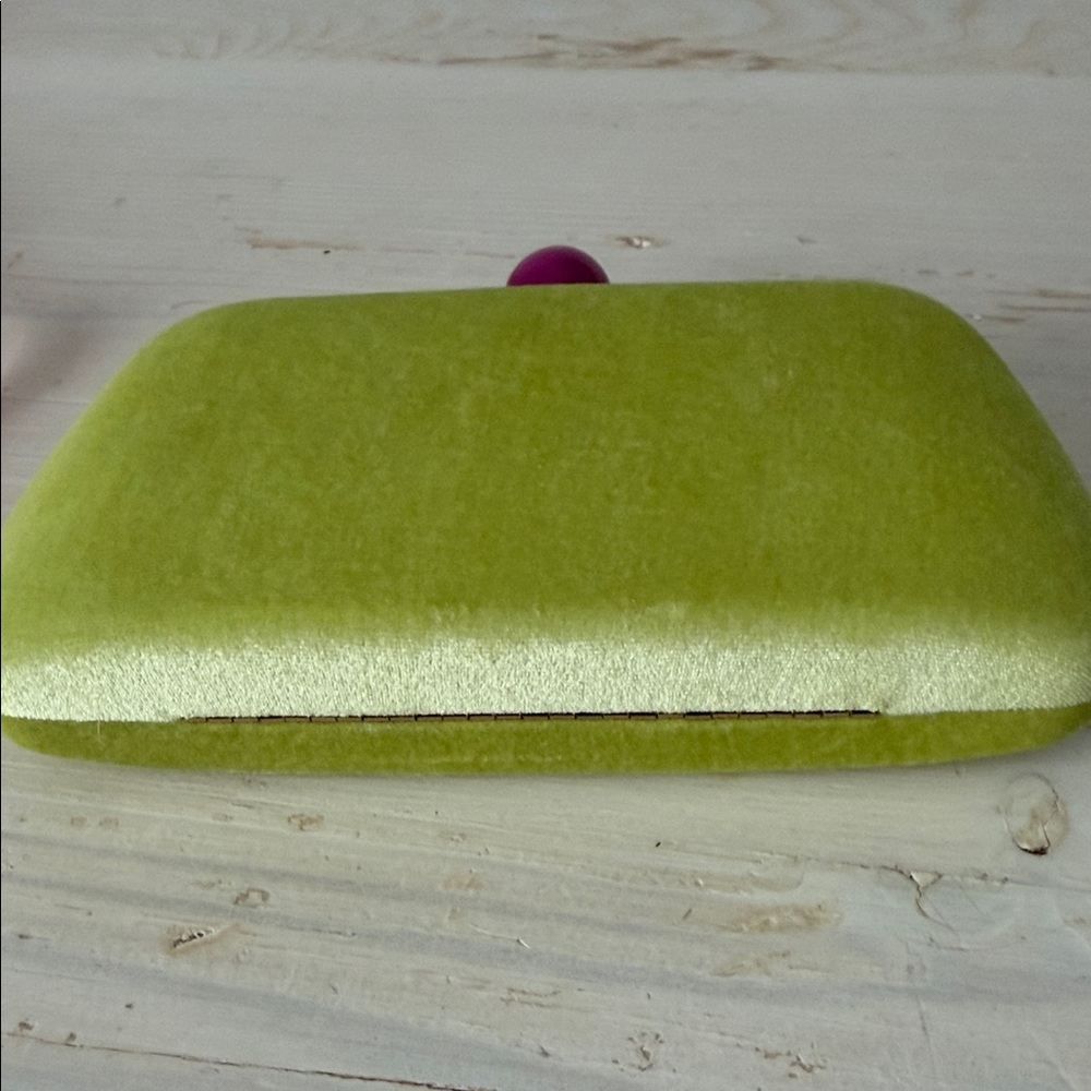 Shiraleah Chicago Lime Green Clutch with Pink Accent closure - Picture 7 of 9